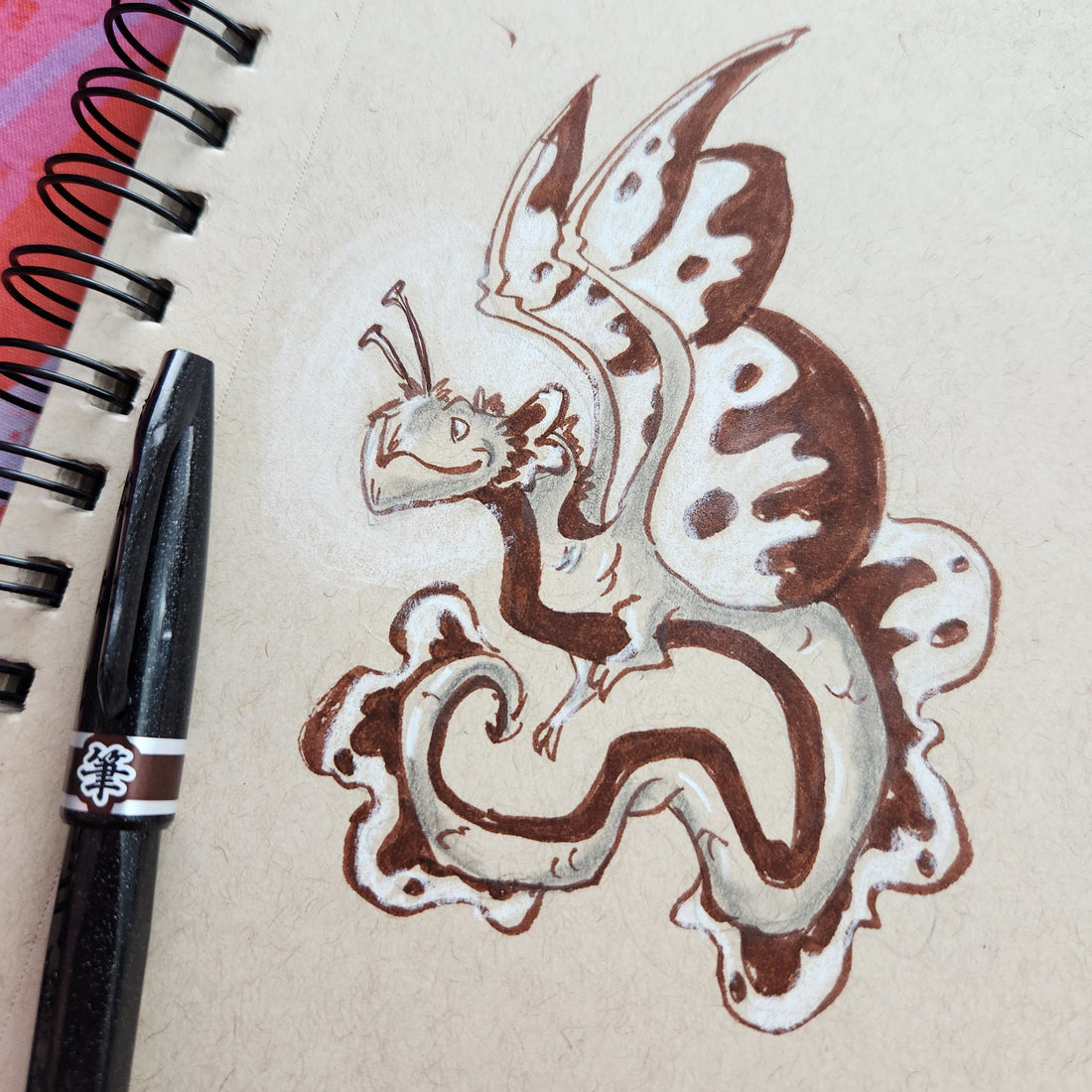 ✨Finding Creatures in Scribbles - Sketchbook Tour!